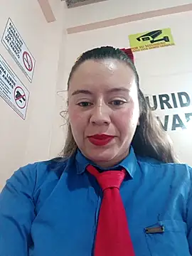Snapshot of Hannah-colx chatting on 05-05-26, 01:52 Hannah-colx online show from 05-05-26, 01:52