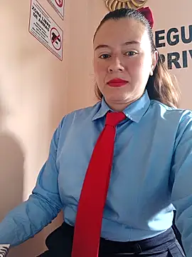 Snapshot of Hannah-colx chatting on 05-11-26, 04:04 Hannah-colx online show from 05-11-26, 04:04