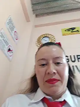 Snapshot of Hannah-colx chatting on 05-16-26, 03:22 Hannah-colx online show from 05-16-26, 03:22
