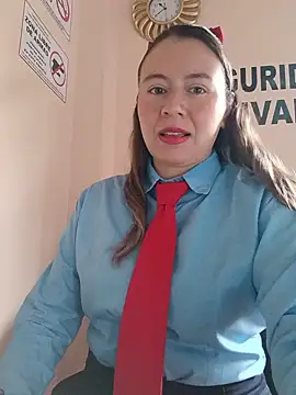 Snapshot of Hannah-colx chatting on 05-23-26, 03:38 Hannah-colx online show from 05-23-26, 03:38
