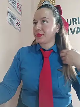 Snapshot of Hannah-colx chatting on 06-02-26, 01:02 Hannah-colx online show from 06-02-26, 01:02