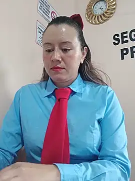 Snapshot of Hannah-colx chatting on 06-03-26, 03:17 Hannah-colx online show from 06-03-26, 03:17