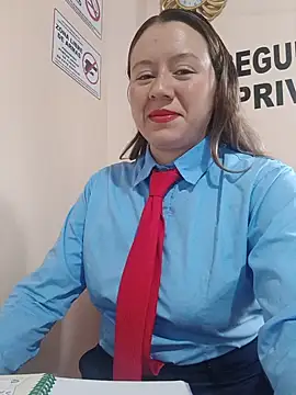 Snapshot of Hannah-colx chatting on 06-04-26, 01:17 Hannah-colx online show from 06-04-26, 01:17
