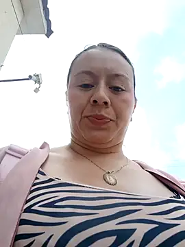 Snapshot of Hannah-colx chatting on 07-08-26, 03:27 Hannah-colx online show from 07-08-26, 03:27