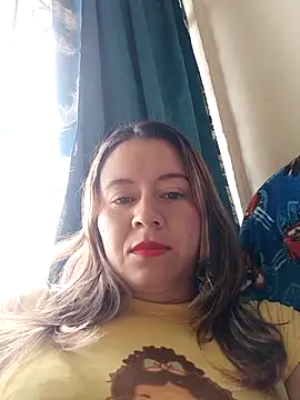 Snapshot of Hannah-colx chatting on 07-16-26, 02:12 Hannah-colx online show from 07-16-26, 02:12