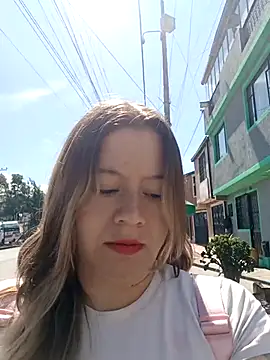 Snapshot of Hannah-colx chatting on 07-28-26, 02:46 Hannah-colx online show from 07-28-26, 02:46