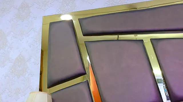 EmilieLake online show from 04-21-26, 02:51