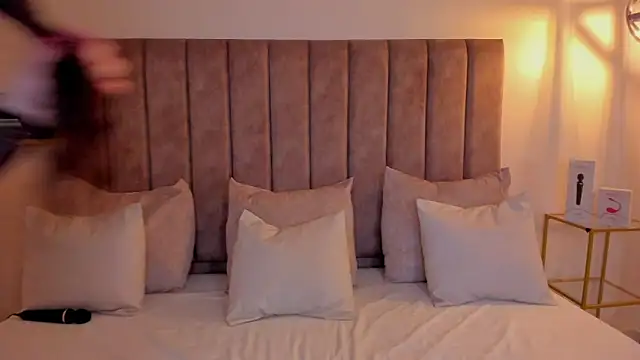 amber colliiins online show from 02-22-26, 02:15