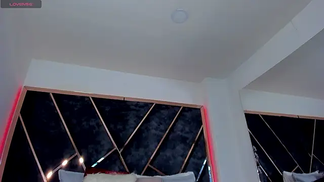 SusanaHenao online show from 10-29-25, 06:31