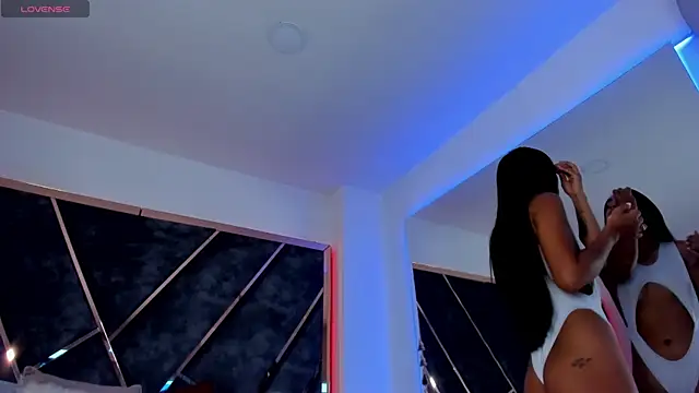 SusanaHenao online show from 11-03-25, 05:58