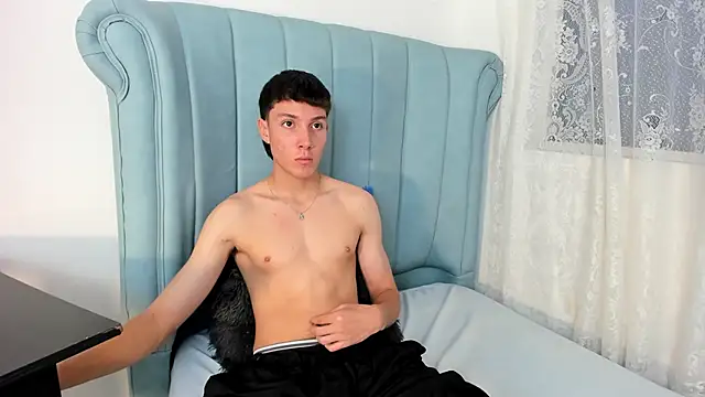 LittleDanny  online show from 10-29-25, 02:52