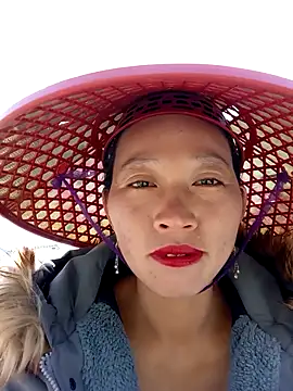 tcm-cute online show from 12-15-25, 05:12