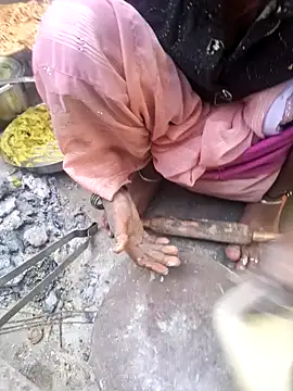 Snapshot of parmila203 chatting on 02-18-26, 02:51 parmila203 online show from 02-18-26, 02:51