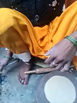 Snapshot of parmila203 chatting on 02-19-26, 02:18 parmila203 online show from 02-19-26, 02:18