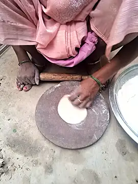 Snapshot of parmila203 chatting on 03-08-26, 01:36 parmila203 online show from 03-08-26, 01:36