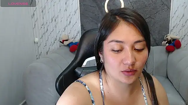 Ivony18 b online show from 12-14-25, 03:17