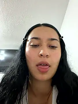 Snapshot of Sol_Sunny chatting on 05-13-26, 02:20 Sol Sunny online show from 05-13-26, 02:20