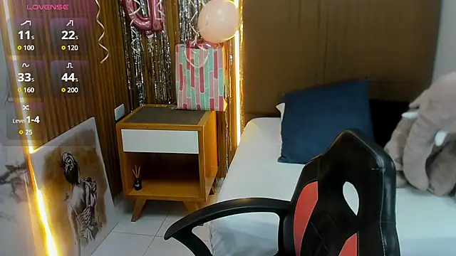 MOLLYSPENCER1 online show from 06-10-26, 07:02