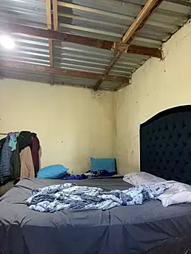 Curvycandy95 online show from 04-21-26, 05:58