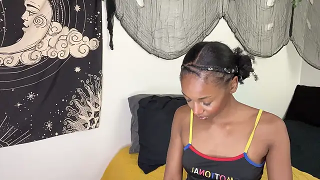 Snapshot of Trixie_luv1 chatting on 11-22-25, 06:29 Trixie luv1 online show from 11-22-25, 06:29