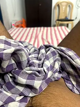 usermood2000 online show from 09-24-25, 06:28