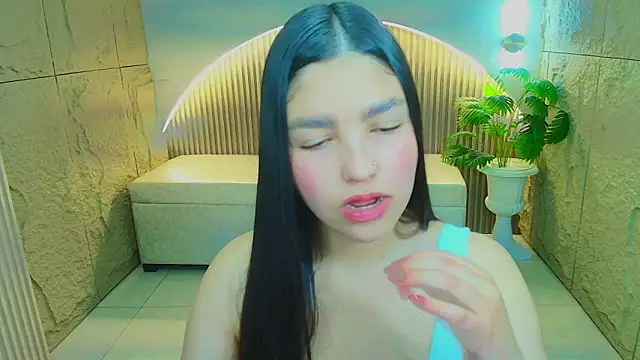 luna  r online show from 10-15-25, 12:27