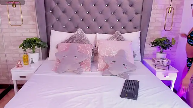 PauVega  online show from 01-18-26, 01:15