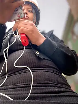 -Mia1 online show from 03-28-26, 12:05