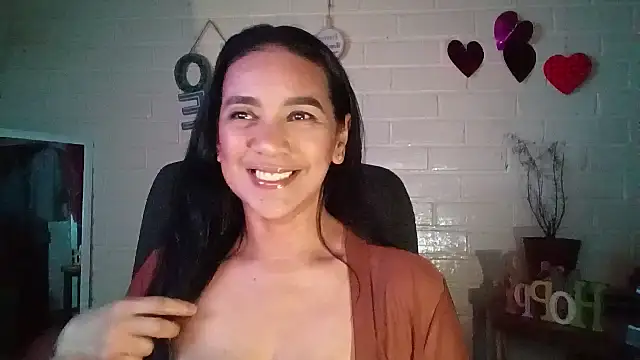 MiiaVelasquez online show from 04-06-26, 04:32