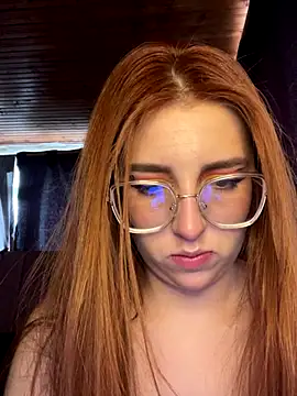 CoraVibes online show from 10-31-25, 12:17