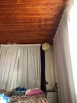 CoraVibes online show from 03-14-26, 11:59