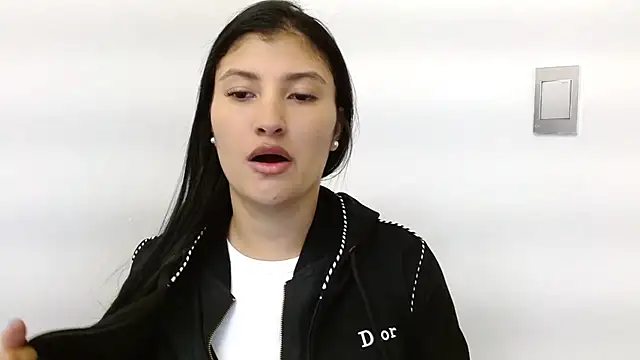 Snapshot of louis_k chatting on 02-08-25, 11:22 louis k online show from 02-08-25, 11:22