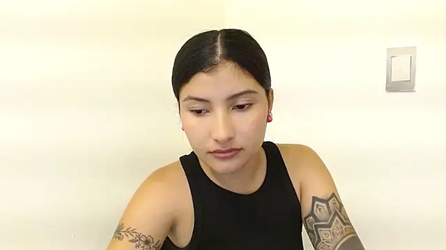 Snapshot of louis_k chatting on 03-22-25, 11:11 louis k online show from 03-22-25, 11:11