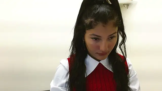 Snapshot of louis_k chatting on 10-19-25, 11:22 louis k online show from 10-19-25, 11:22