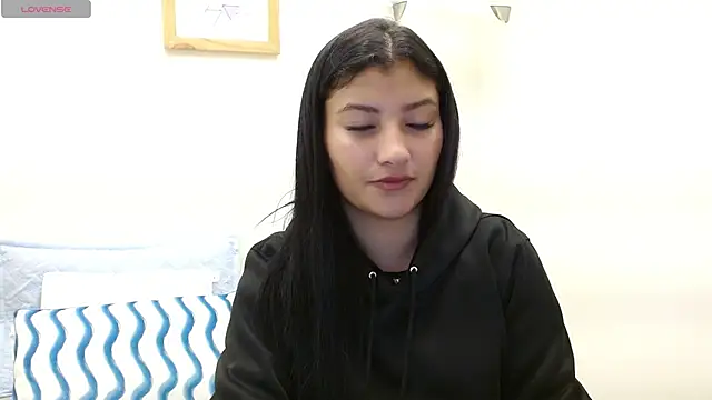 Snapshot of louis_k chatting on 11-30-25, 11:14 louis k online show from 11-30-25, 11:14