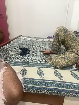 Snapshot of jully-jully chatting on 10-10-25, 04:33 jully-jully online show from 10-10-25, 04:33