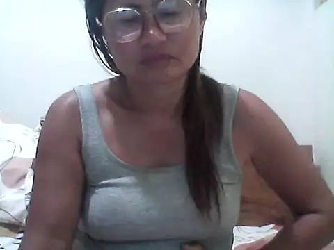 Snapshot of nathalie0045 chatting on 07-07-26, 10:25 nathalie0045 online show from 07-07-26, 10:25