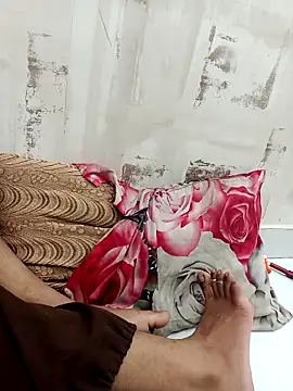 Snapshot of cute_parii_ chatting on 09-18-25, 08:33 cute parii  online show from 09-18-25, 08:33