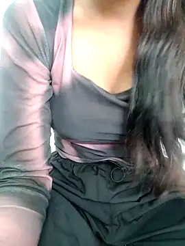 Snapshot of cute_parii_ chatting on 10-01-25, 10:10 cute parii  online show from 10-01-25, 10:10