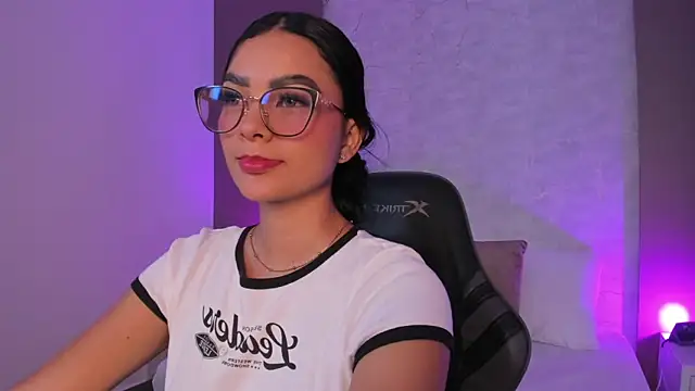 emily tolson online show from 03-30-26, 02:40