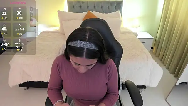 Camille Olsen  online show from 10-30-25, 12:17