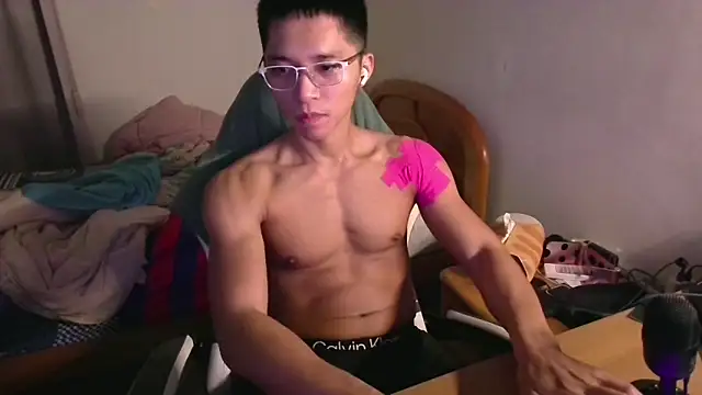 iron0401 online show from 02-26-26, 05:12