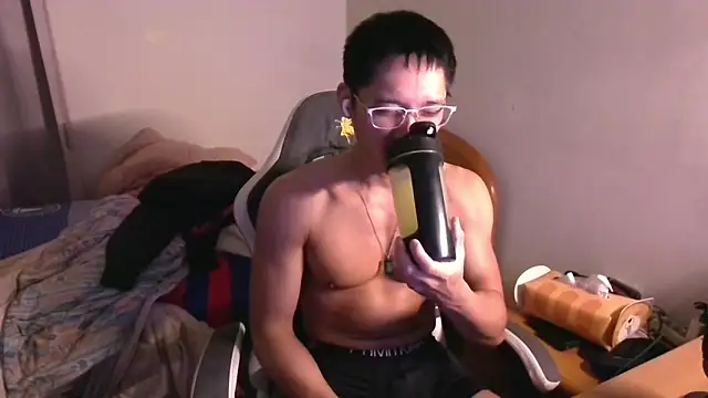 iron0401 online show from 03-11-26, 04:24