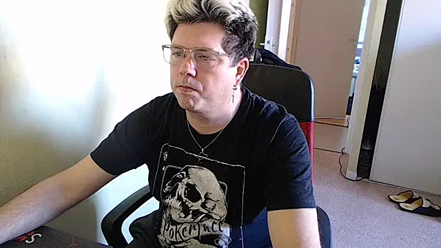 blueandwhite1 online show from 12-30-24, 11:15