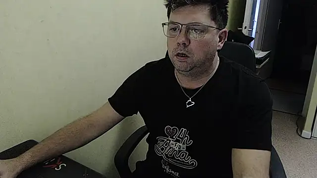 blueandwhite1 online show from 01-30-25, 03:19