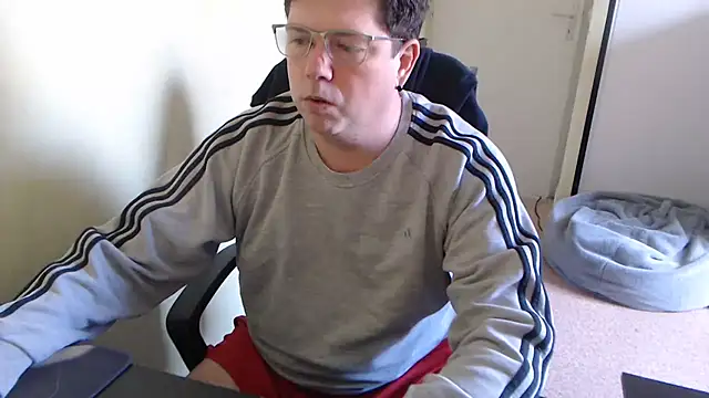 blueandwhite1 online show from 03-02-25, 10:03