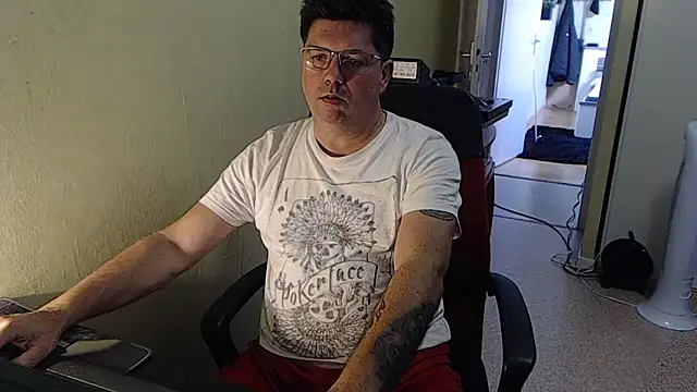 blueandwhite1 online show from 09-27-25, 07:57