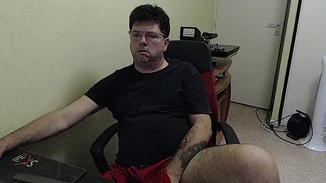 blueandwhite1 online show from 09-29-25, 05:51