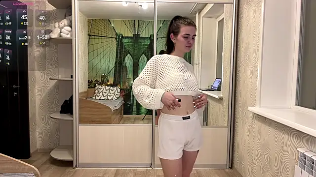 TianaWidell online show from 11-17-25, 01:17