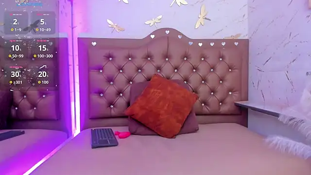 Zoe-Johnson  online show from 10-07-25, 09:56